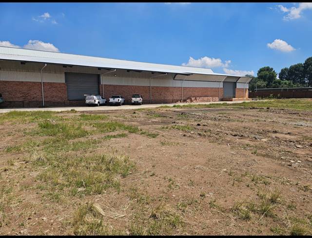 3,000M² WAREHOUSE FOR SALE IN VULCANIA